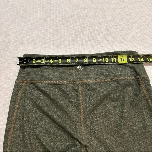 Athleta Mind over Matter Capri Cropped Leggings Lattice Size‎ M Medium Green - Picture 7 of 8